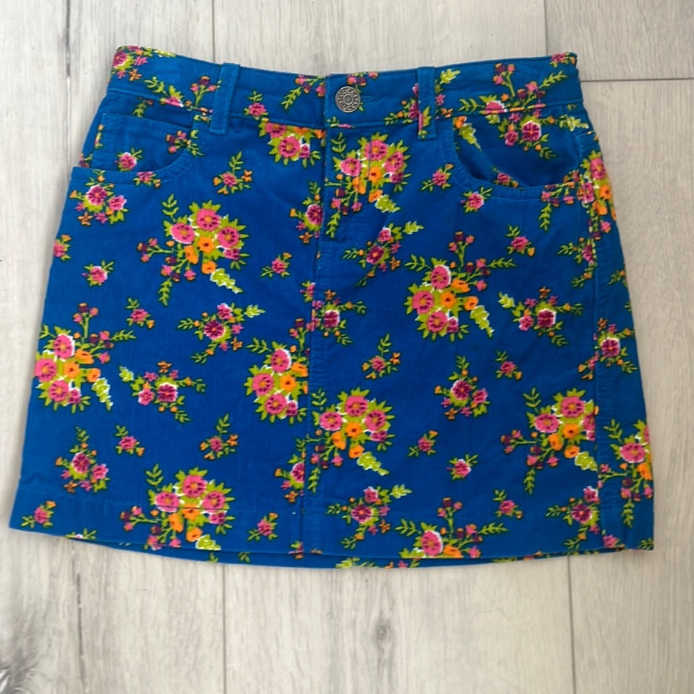 Gucci Kids, size 8 floral corduroy skirt! So stylish and fun!